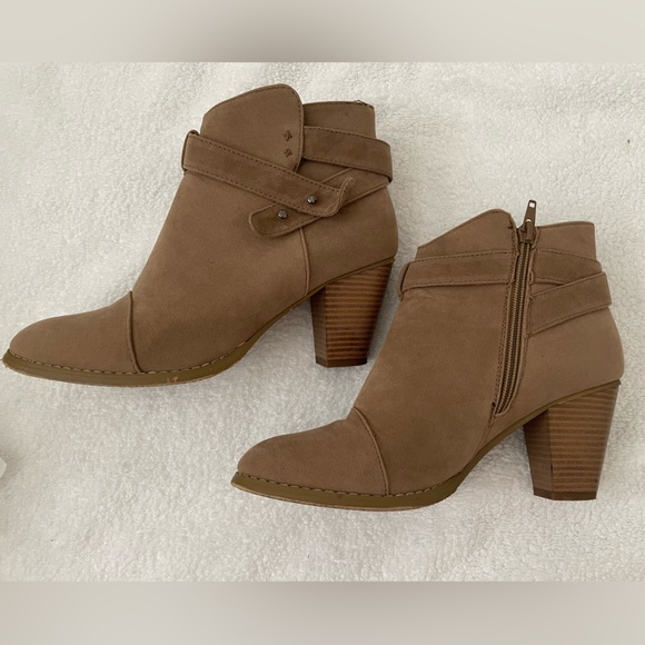 Rue 21 Booties - Picture 2 of 9